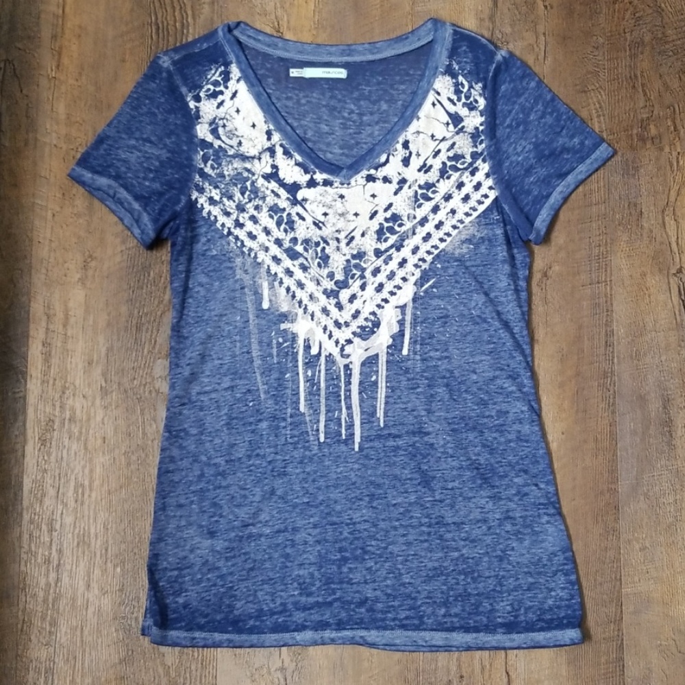 Graphic tee